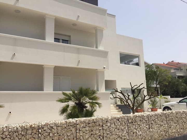 Diklo Beach Rooms