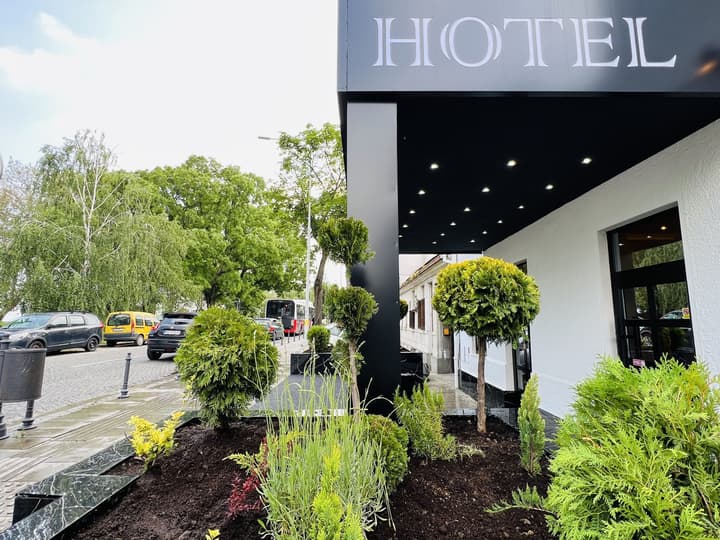 Side One Design Hotel