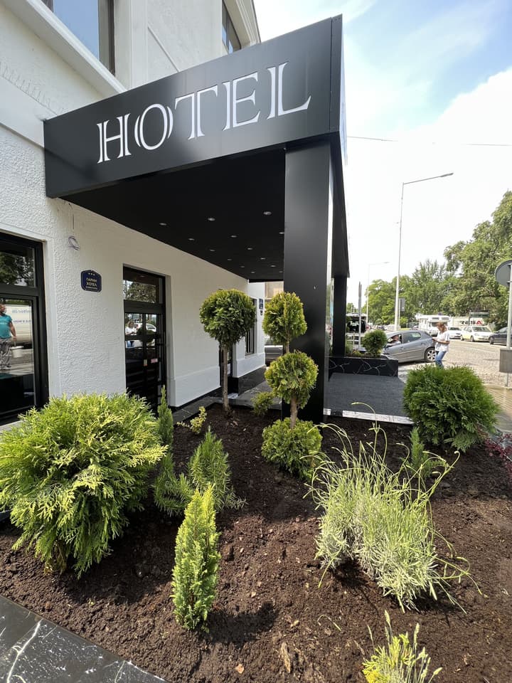Side One Design Hotel