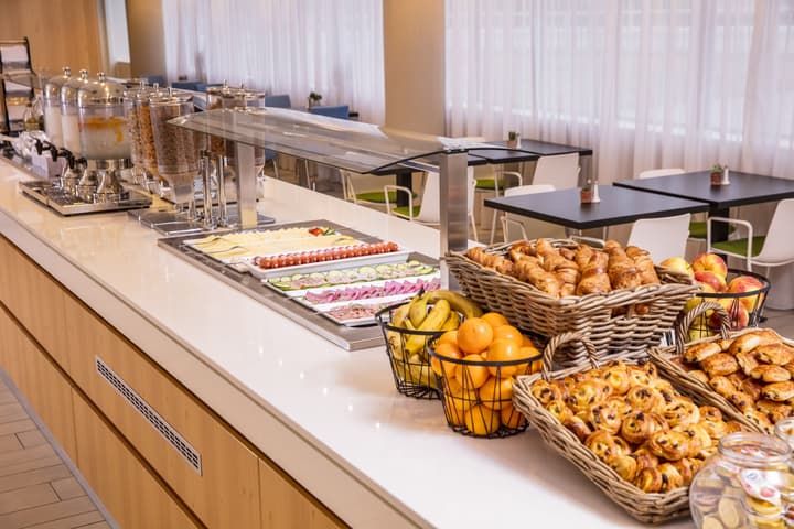 Holiday Inn Express Amsterdam - Arena Towers by IHG