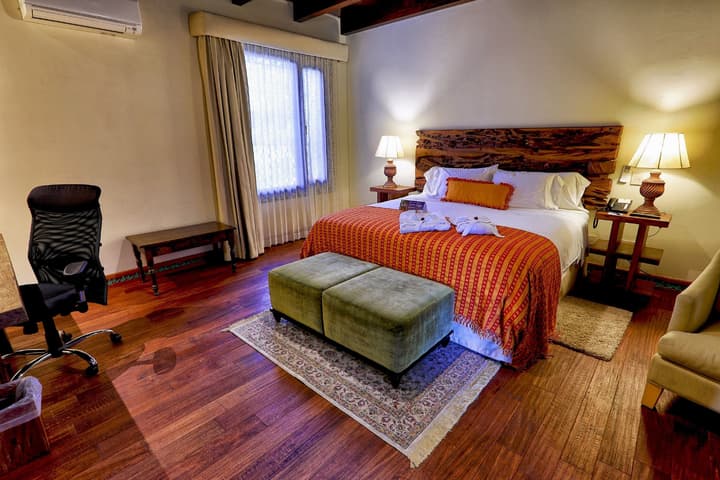 Pensativo House Hotel