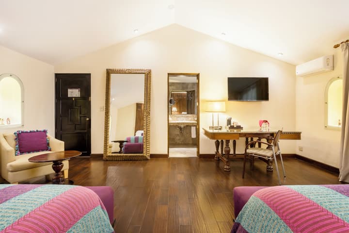 Pensativo House Hotel