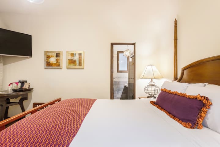 Pensativo House Hotel