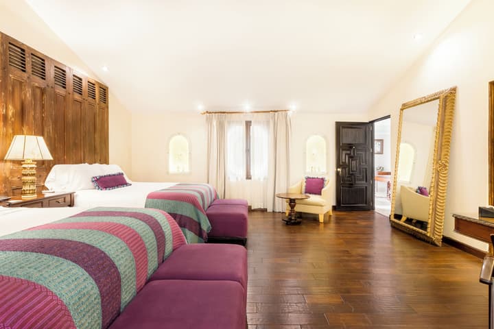 Pensativo House Hotel