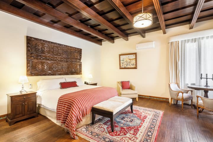 Pensativo House Hotel