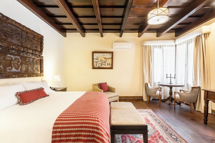 Pensativo House Hotel