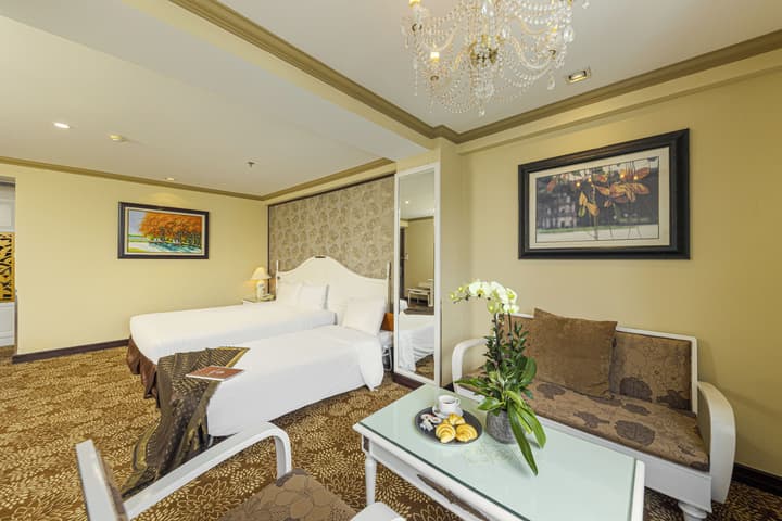 Chalcedony Grand Hotel