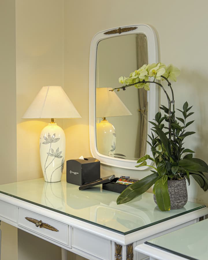 Chalcedony Grand Hotel