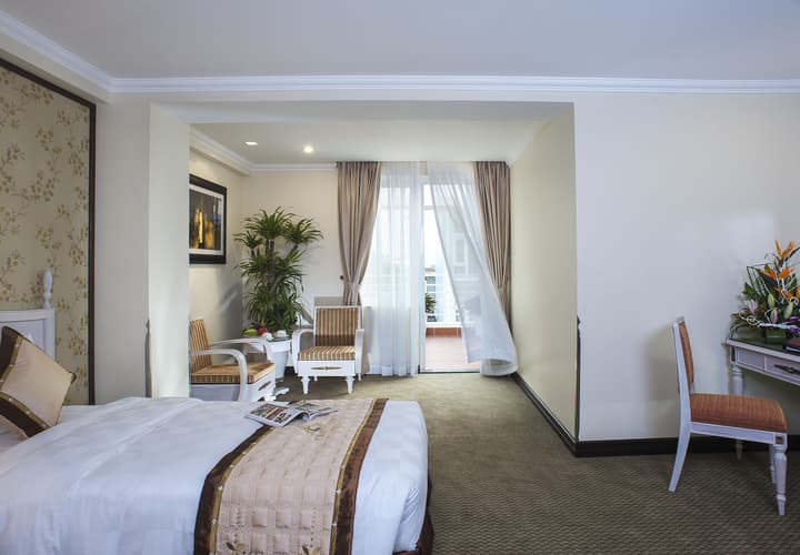 Chalcedony Grand Hotel
