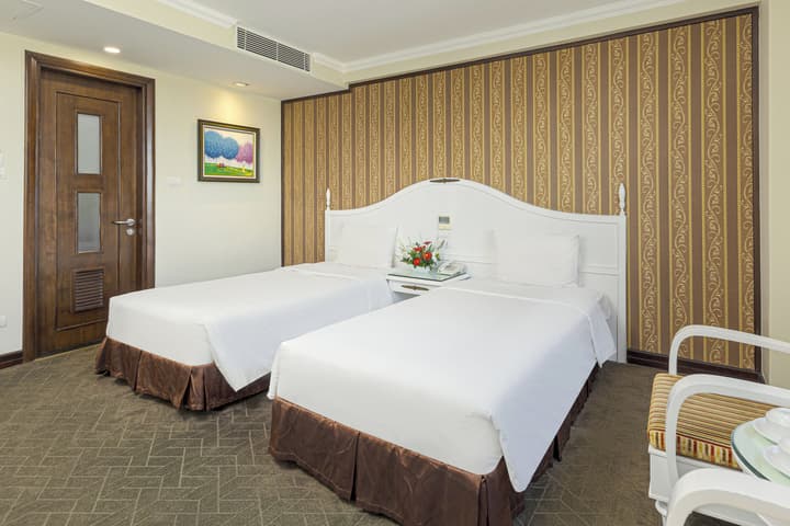 Chalcedony Grand Hotel