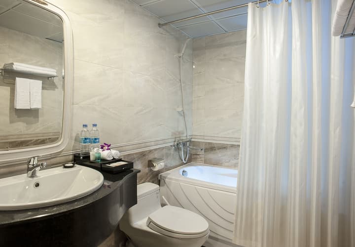 Chalcedony Grand Hotel