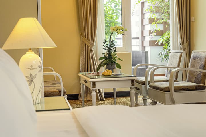 Chalcedony Grand Hotel