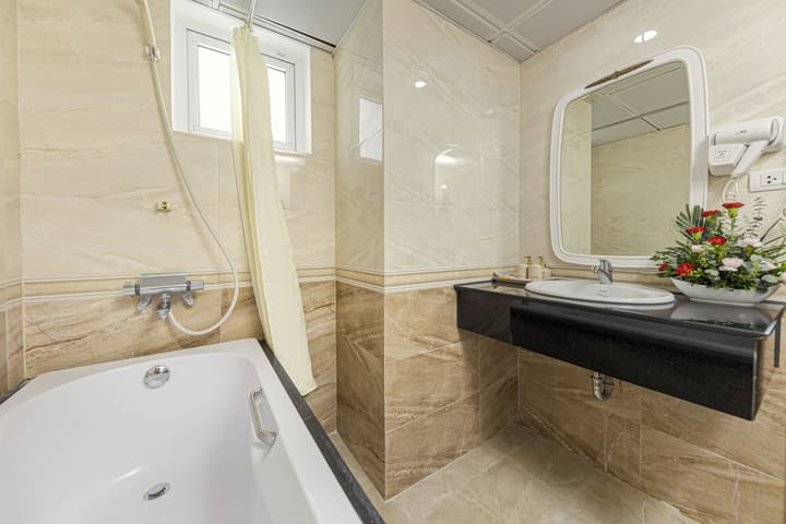 Chalcedony Grand Hotel