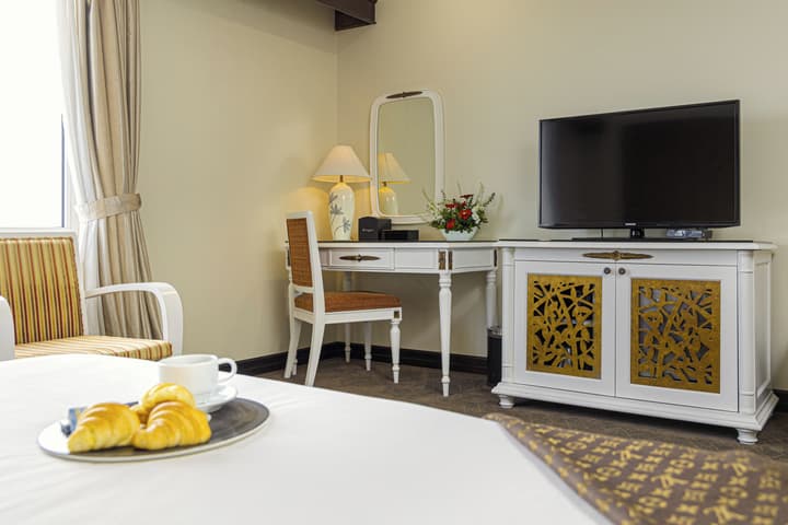 Chalcedony Grand Hotel