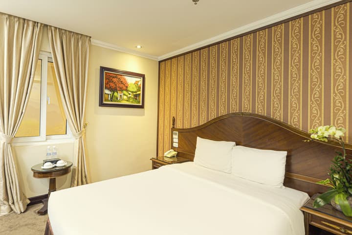 Chalcedony Grand Hotel