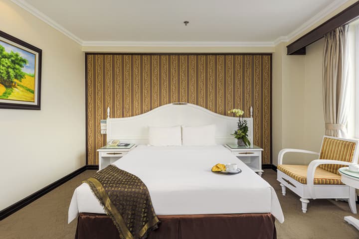 Chalcedony Grand Hotel