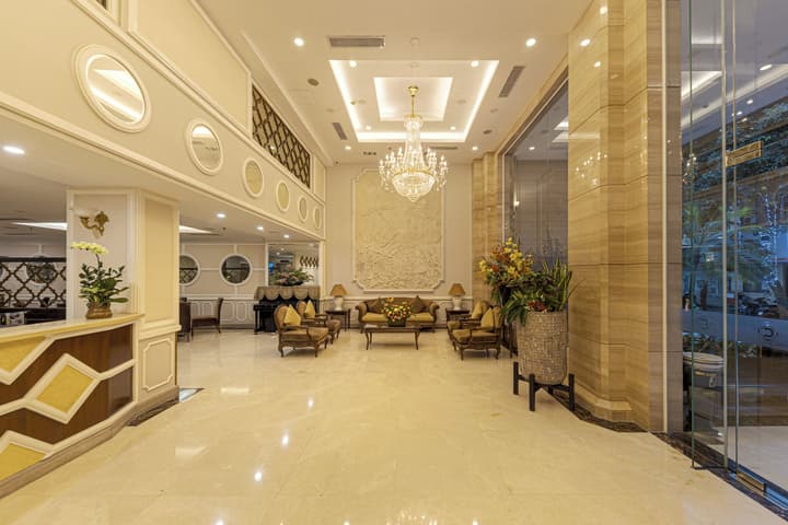 Chalcedony Grand Hotel