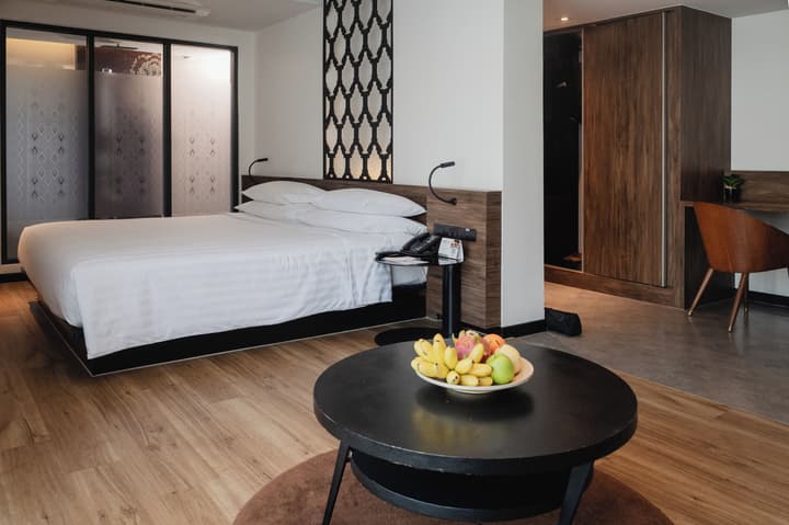 RakYim Siam - Sukhumvit 15