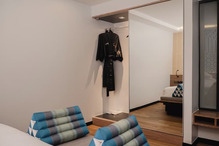 RakYim Siam - Sukhumvit 15