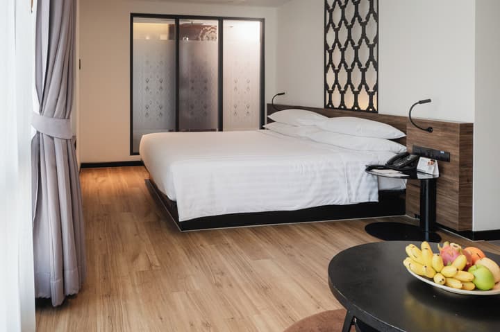 RakYim Siam - Sukhumvit 15