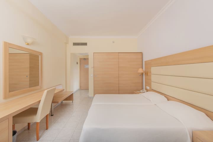 Belair Beach Hotel