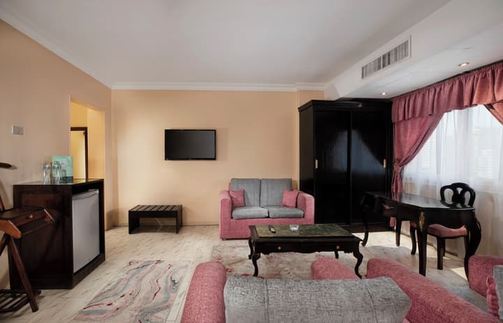 Holidays Express Hotel