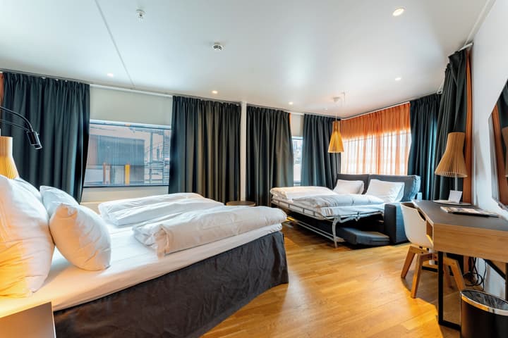 Clarion Hotel The Edge