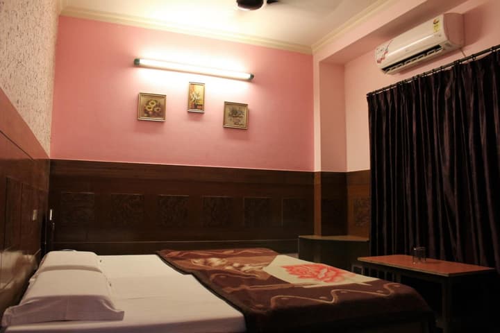 Hotel Ajay International