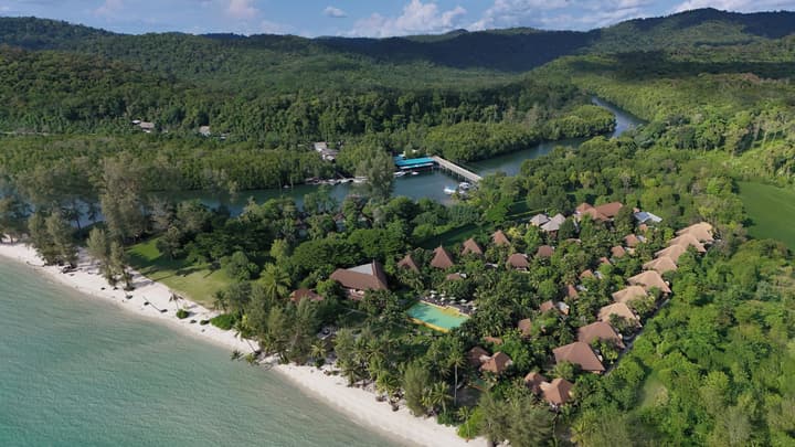 High Season Pool Villa & Spa