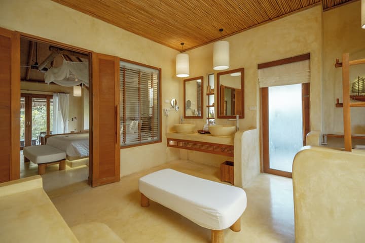 High Season Pool Villa & Spa