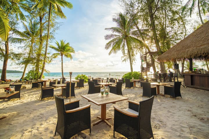 High Season Pool Villa & Spa