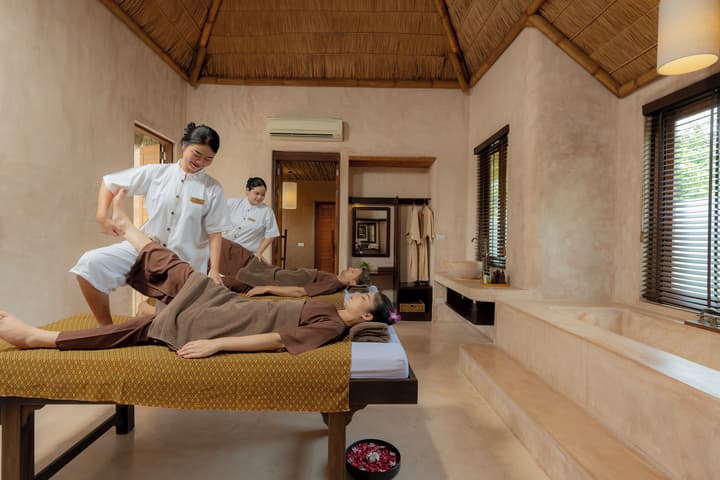High Season Pool Villa & Spa
