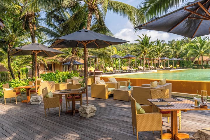 High Season Pool Villa & Spa