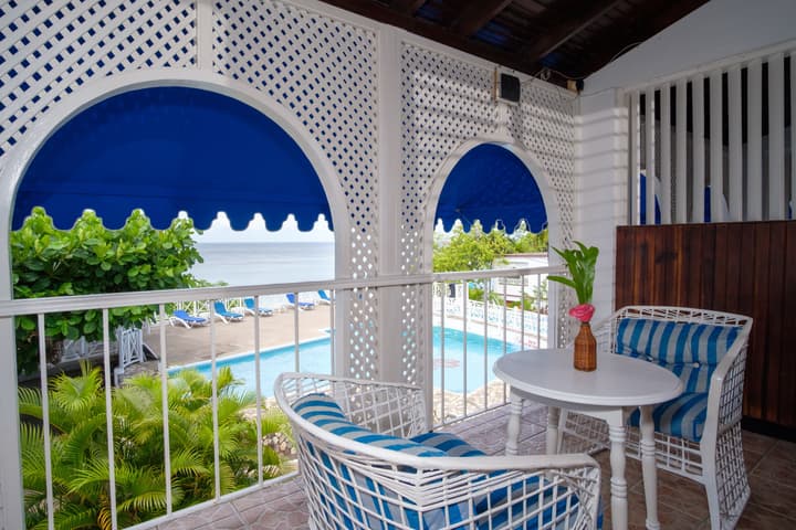 Hibiscus Lodge