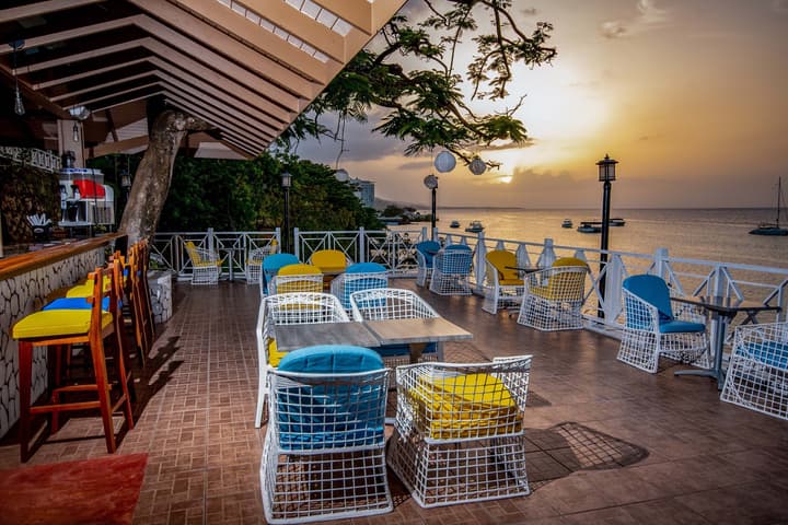 Hibiscus Lodge