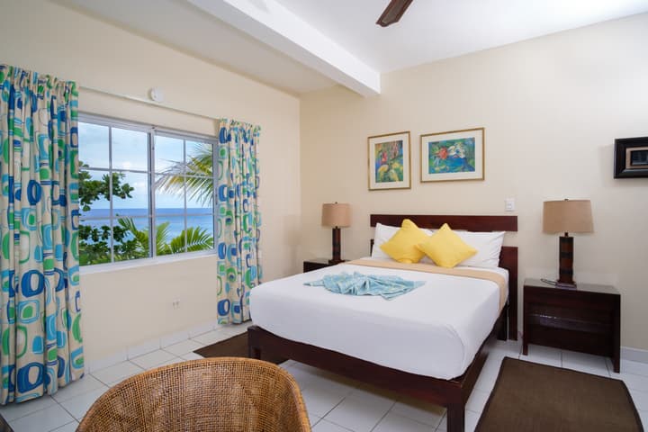 Hibiscus Lodge