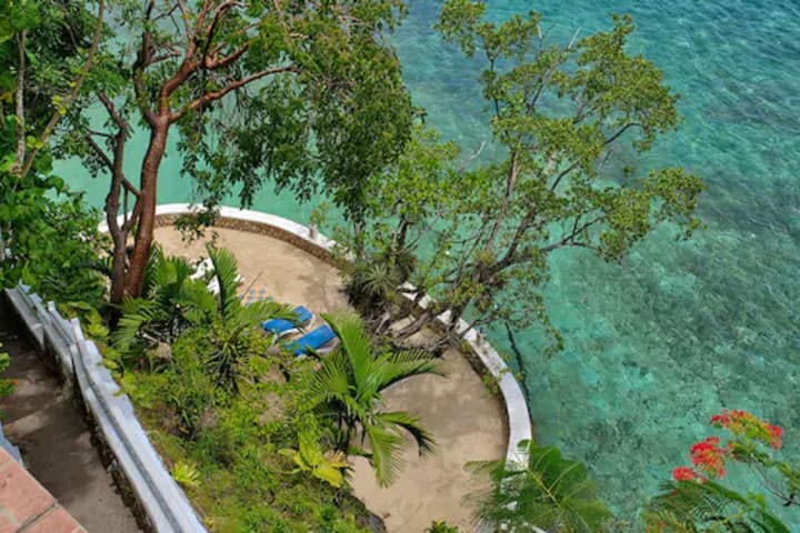 Hibiscus Lodge