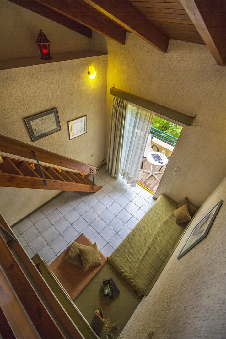 Lycasti Maisonettes