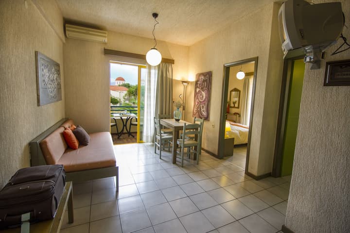 Lycasti Maisonettes