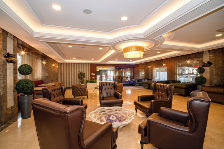 Grand S Hotel