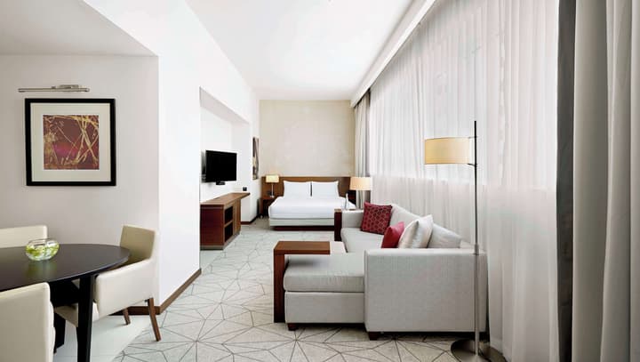 Hyatt Place Dubai Al Rigga