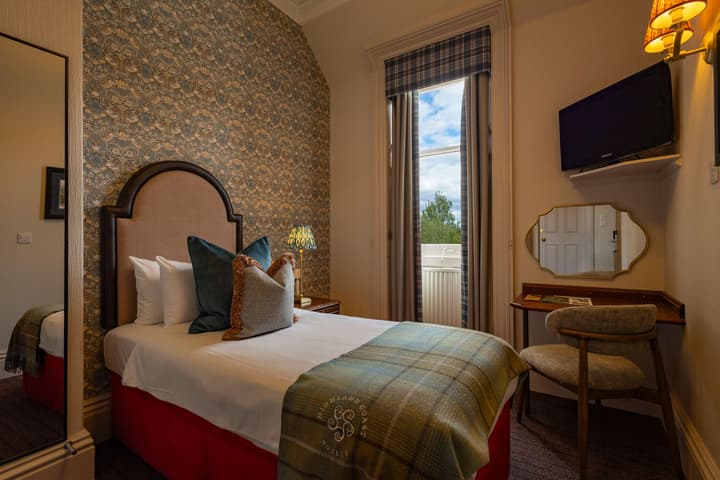 Lochardil House Hotel