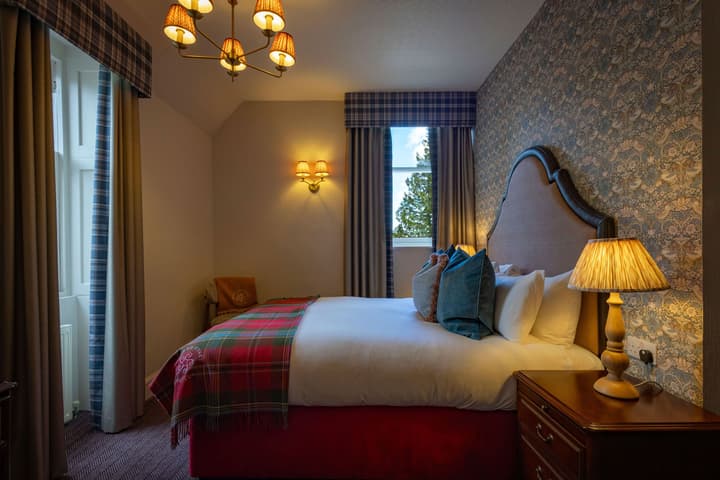 Lochardil House Hotel