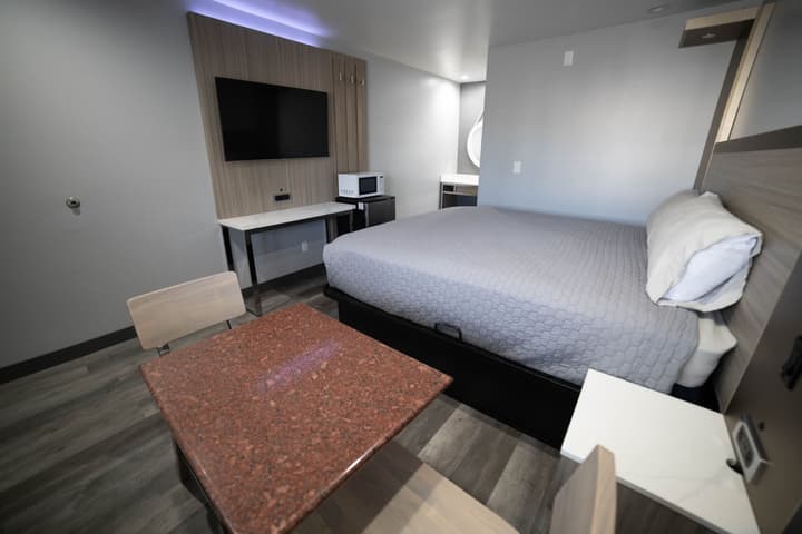 Palms Motel