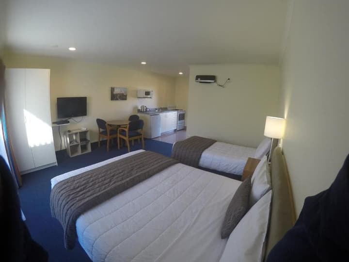 The Peaks Motor Inn