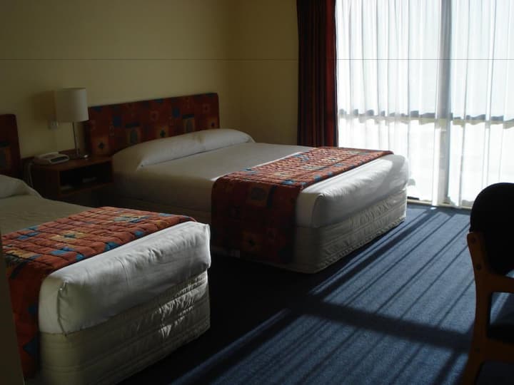 The Peaks Motor Inn