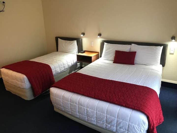 The Peaks Motor Inn