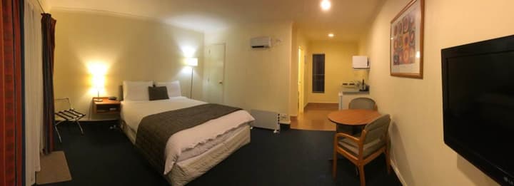 The Peaks Motor Inn