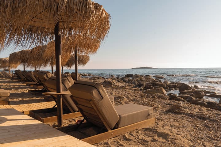 PHEIA, Vriniotis Resorts