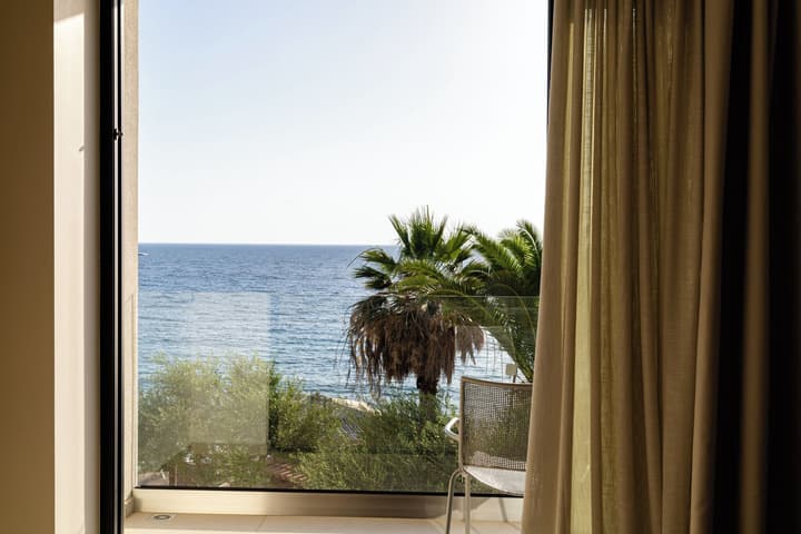 PHEIA, Vriniotis Resorts